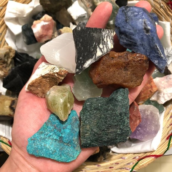 ☽ Huge Lot of 4 LB Garden Fairy Crystal Lot Mix ☾ - Picture 3 of 5